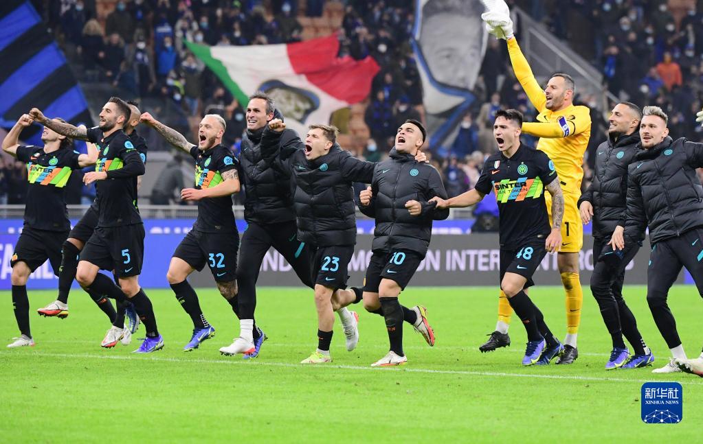 包含那不勒斯逆转胜利，延续连胜纪录的词条