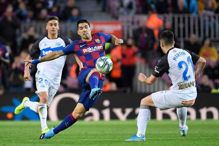 关于阿拉维斯主场不敌皇家社会，球队经历逆转的信息