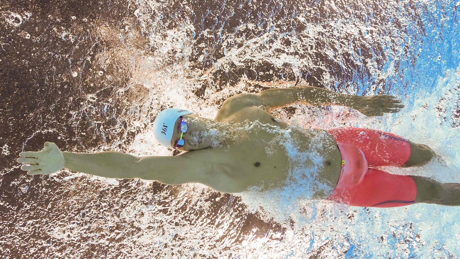 劳塔罗一锤定音征服全场，乌拉圭力克塞内加尔彰显冠军相