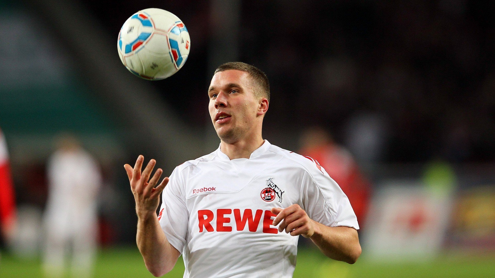 西决生死战之夜，孙兴慜带动全队节奏