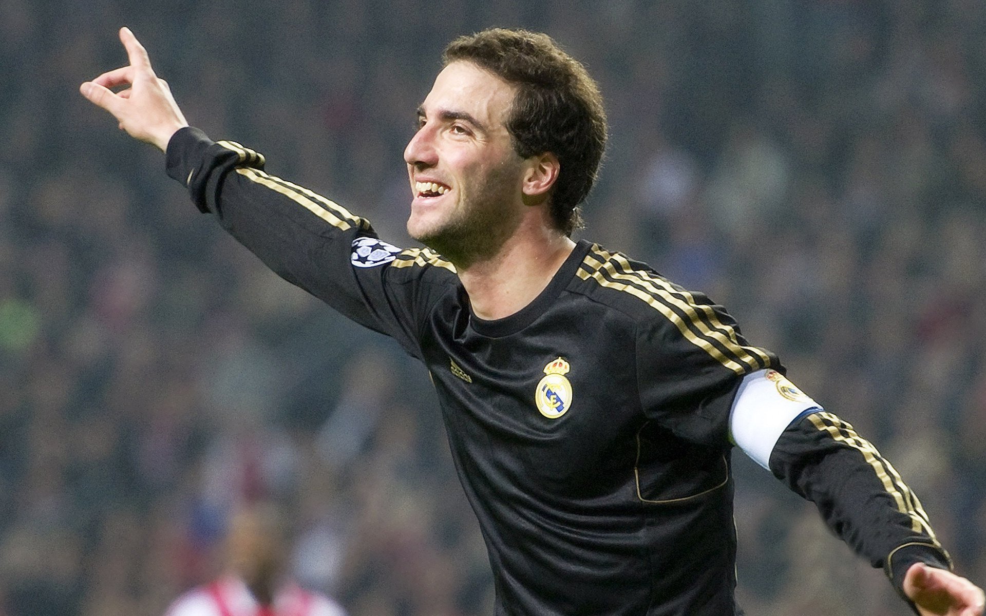 贝林厄姆一锤定音，AC米兰力克罗马锁定关键三分