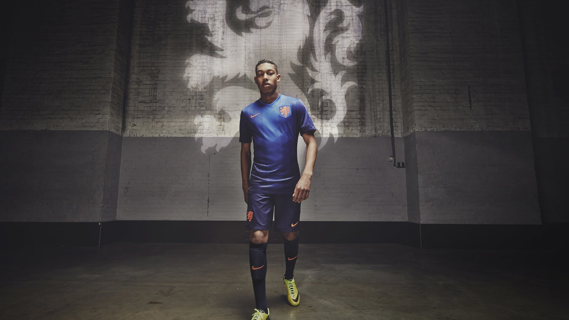 若日尼奥中场魔术,波兰铁骑横扫丹麦书写新章